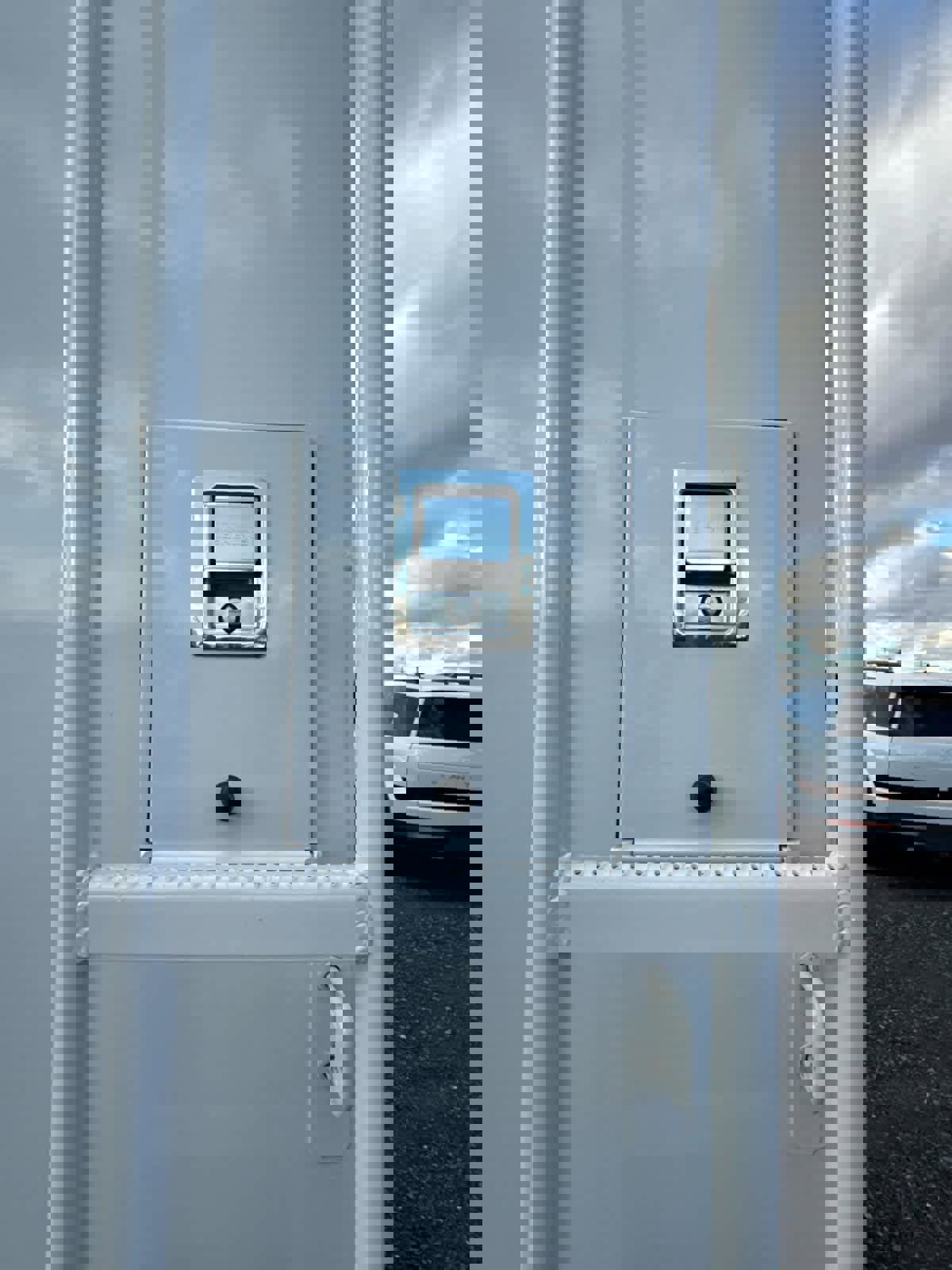 New 2025 GMC Savana 3500 w/ Power Convenience Package RWD image 7