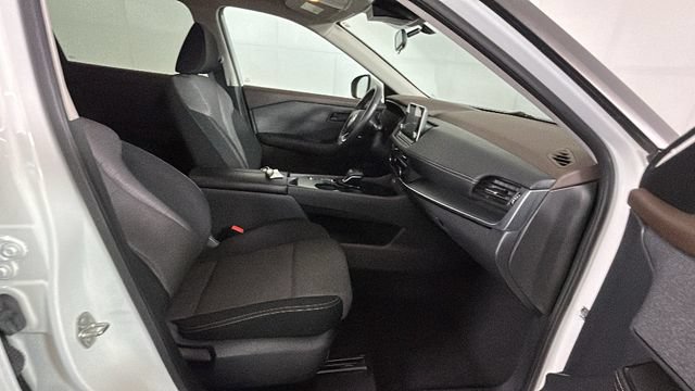 Used 2021 Nissan Rogue S FWD image 30