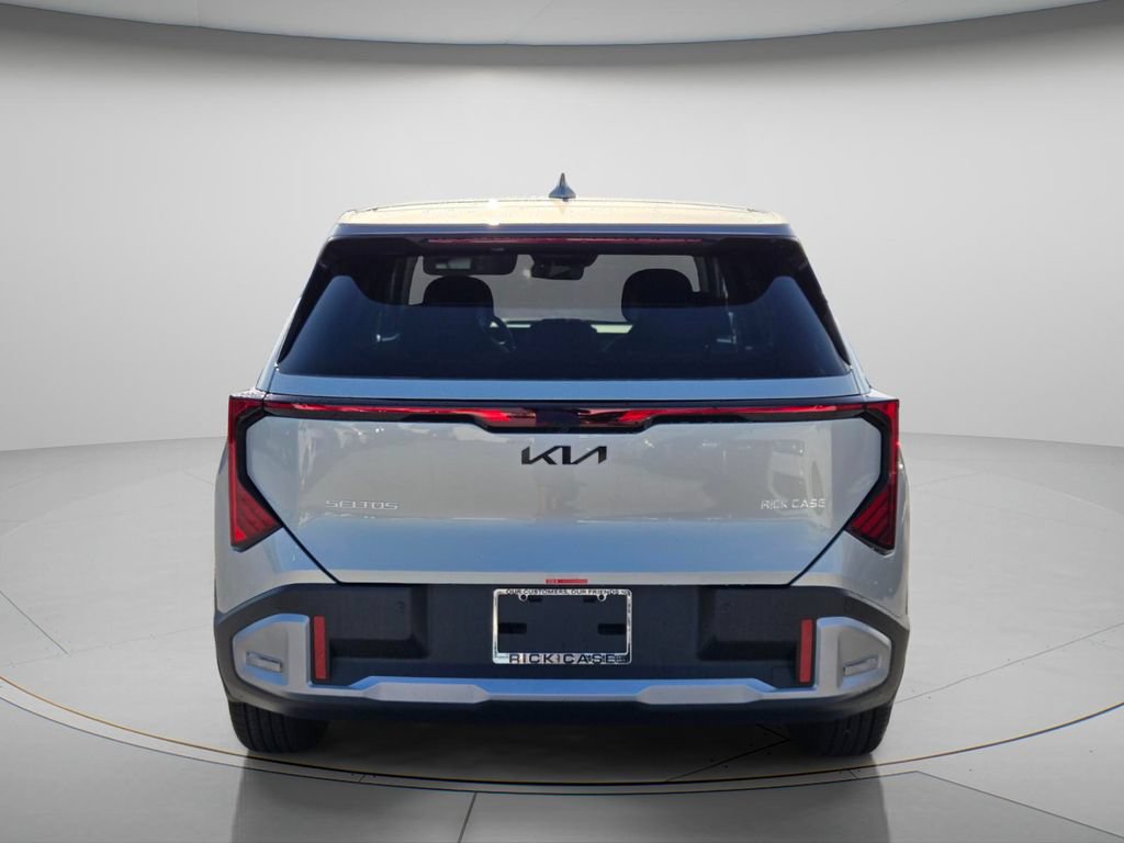 New 2027 Kia Seltos S FWD image 4