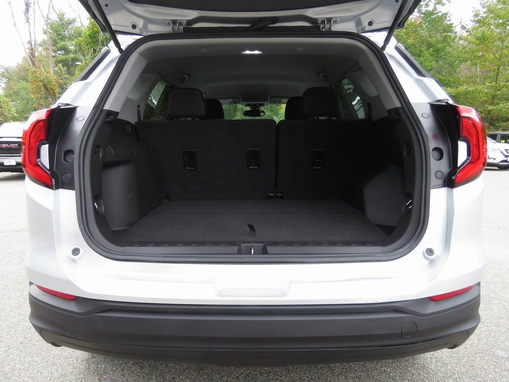 Used 2021 GMC Terrain SLE image 18
