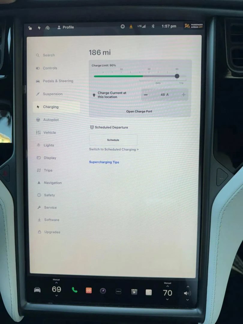 Used 2021 Tesla Model X Long Range AWD/4WD image 24