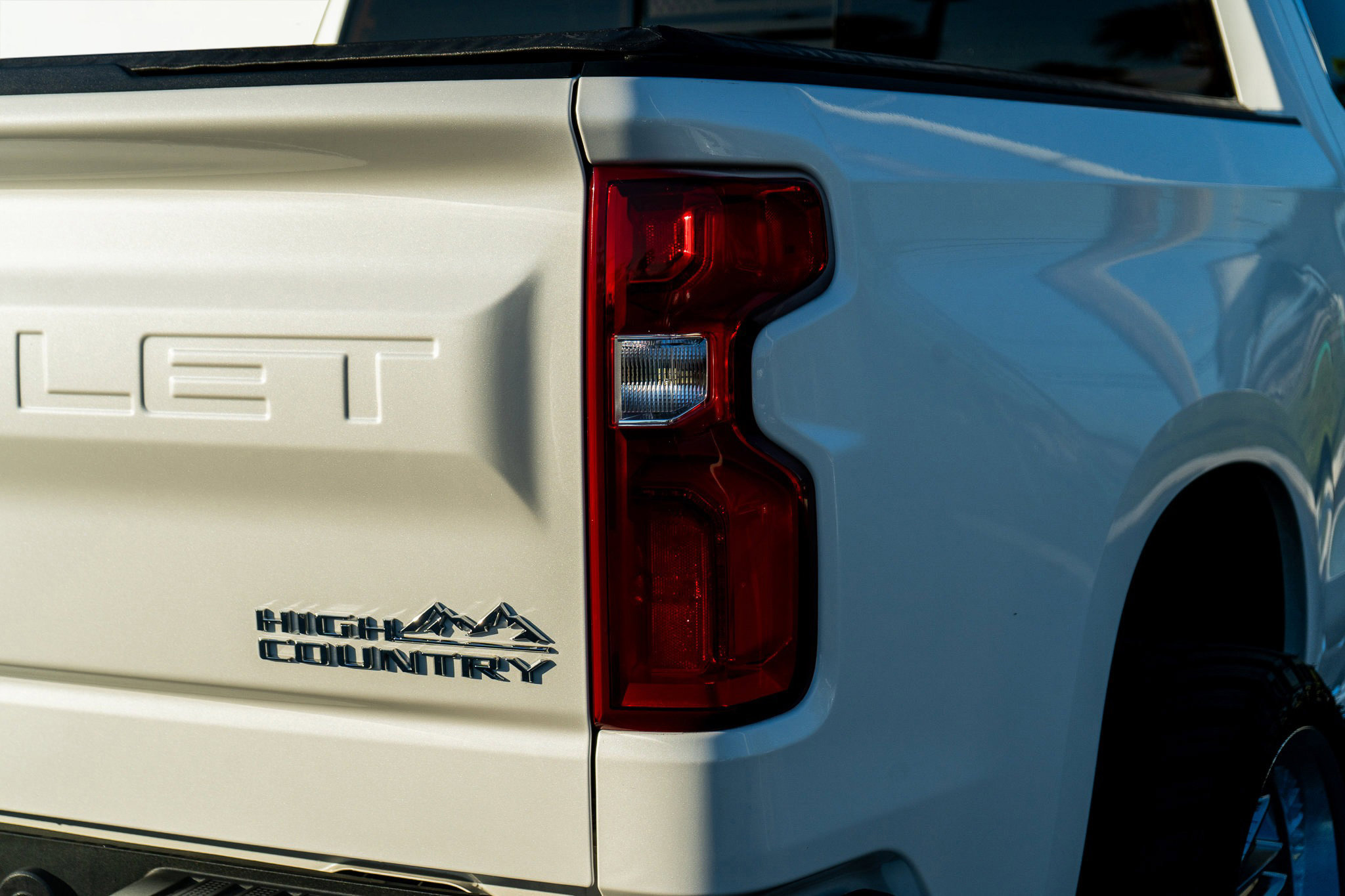 Used 2023 Chevrolet Silverado 1500 High Country w/ Technology Package image 21