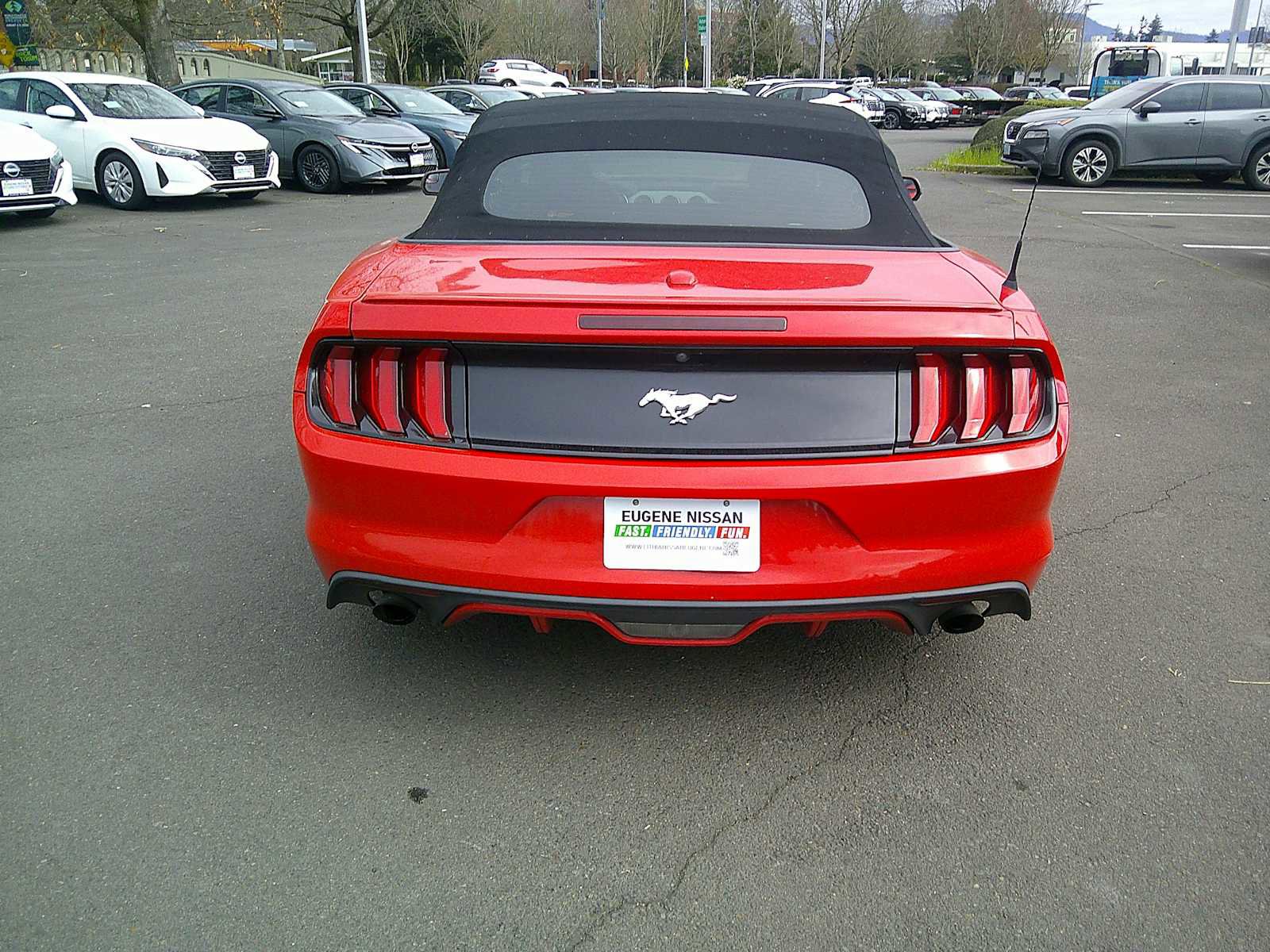 Used 2016 Ford Mustang Premium image 4