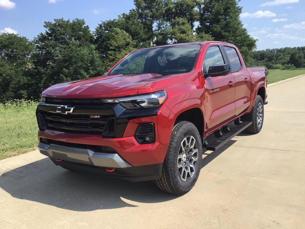 New 2026 Chevrolet Colorado Z71 w/ Technology Package image 2