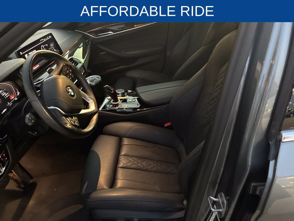 Used 2021 BMW 530i xDrive w/ Premium Package AWD/4WD image 3