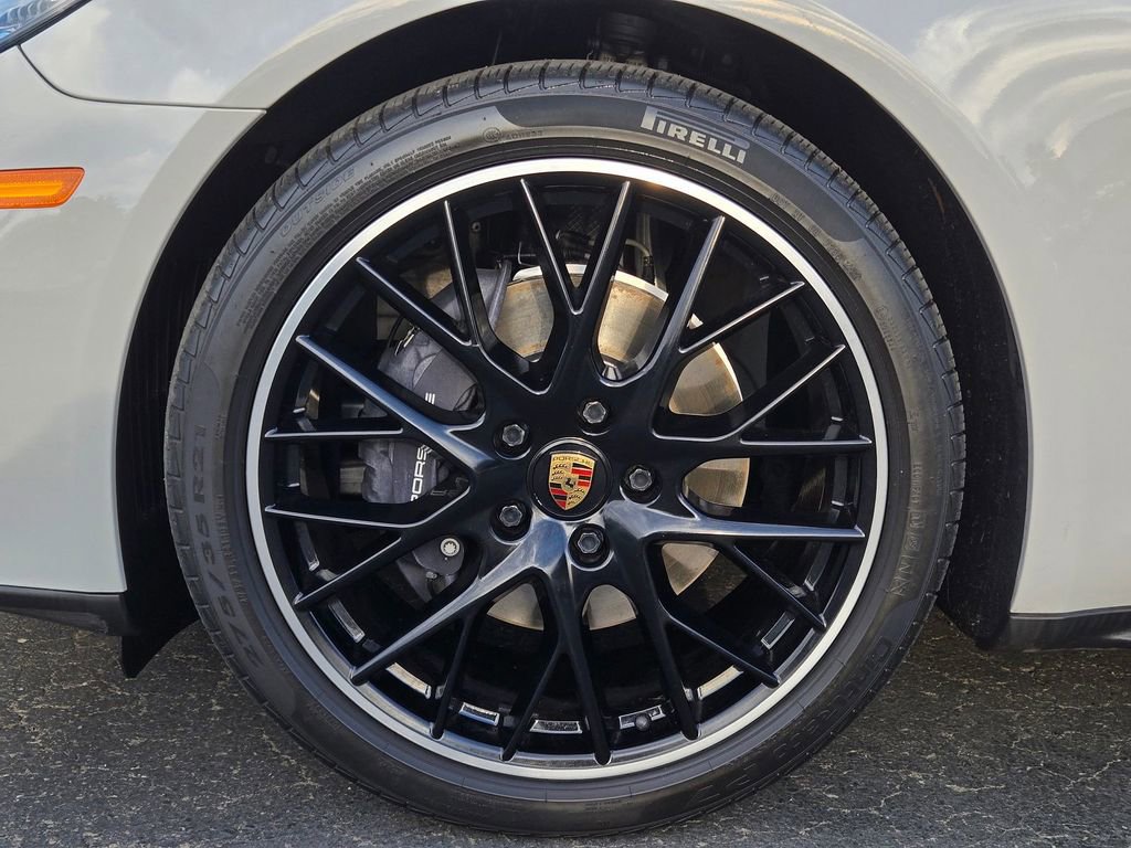 Used 2023 Porsche Panamera Platinum Edition image 9