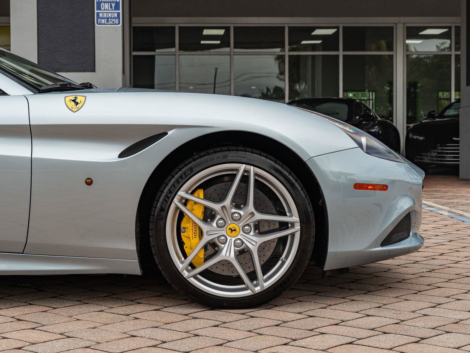 Used 2016 Ferrari California T RWD image 55