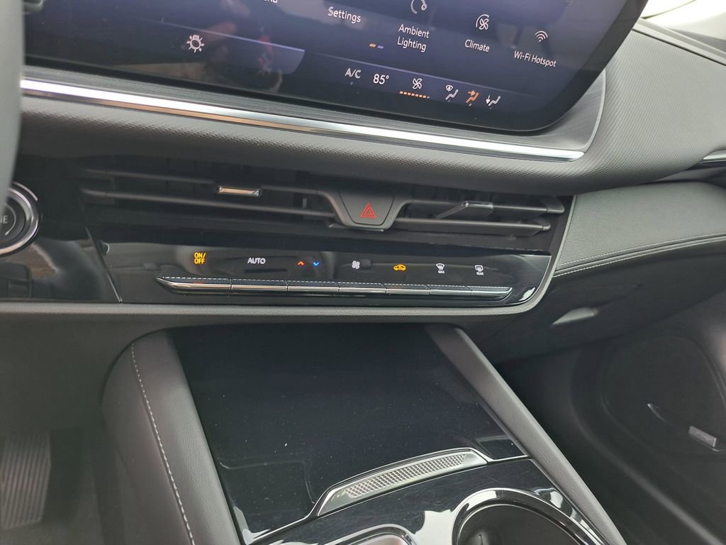 Used 2025 Buick Envision Preferred image 12