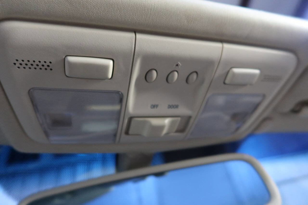 Used 2008 Lexus SC 430 Convertible image 28