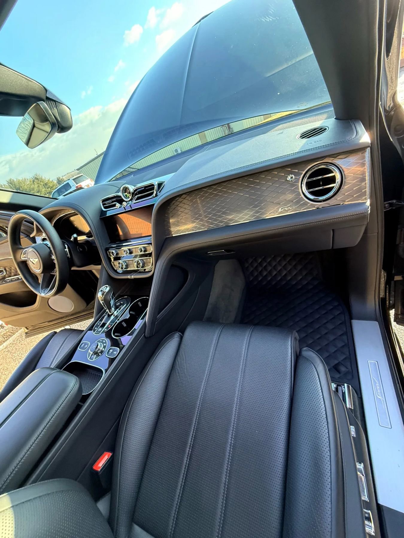 Used 2022 Bentley Bentayga Speed image 18