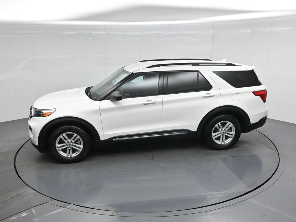 Certified 2024 Ford Explorer XLT RWD image 43