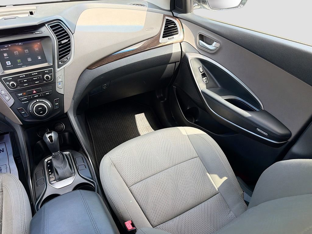 Used 2017 Hyundai Santa Fe Sport FWD image 26