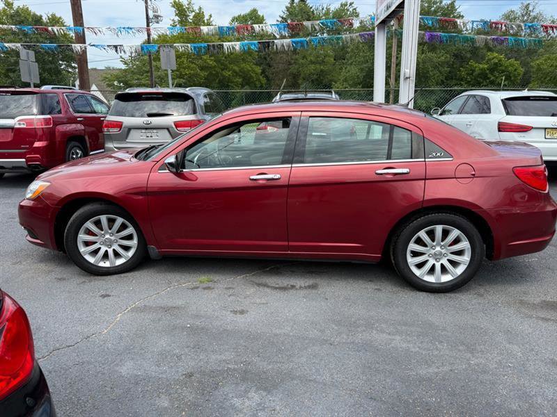 Used 2014 Chrysler 200 Limited w/ Sun/Sound Group FWD image 9