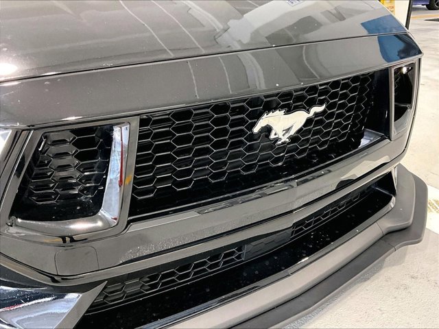 Used 2025 Ford Mustang GT RWD image 30