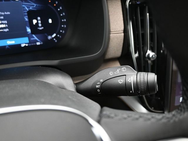 New 2026 Volvo XC90 B6 Plus w/ Protection Package Premier image 33
