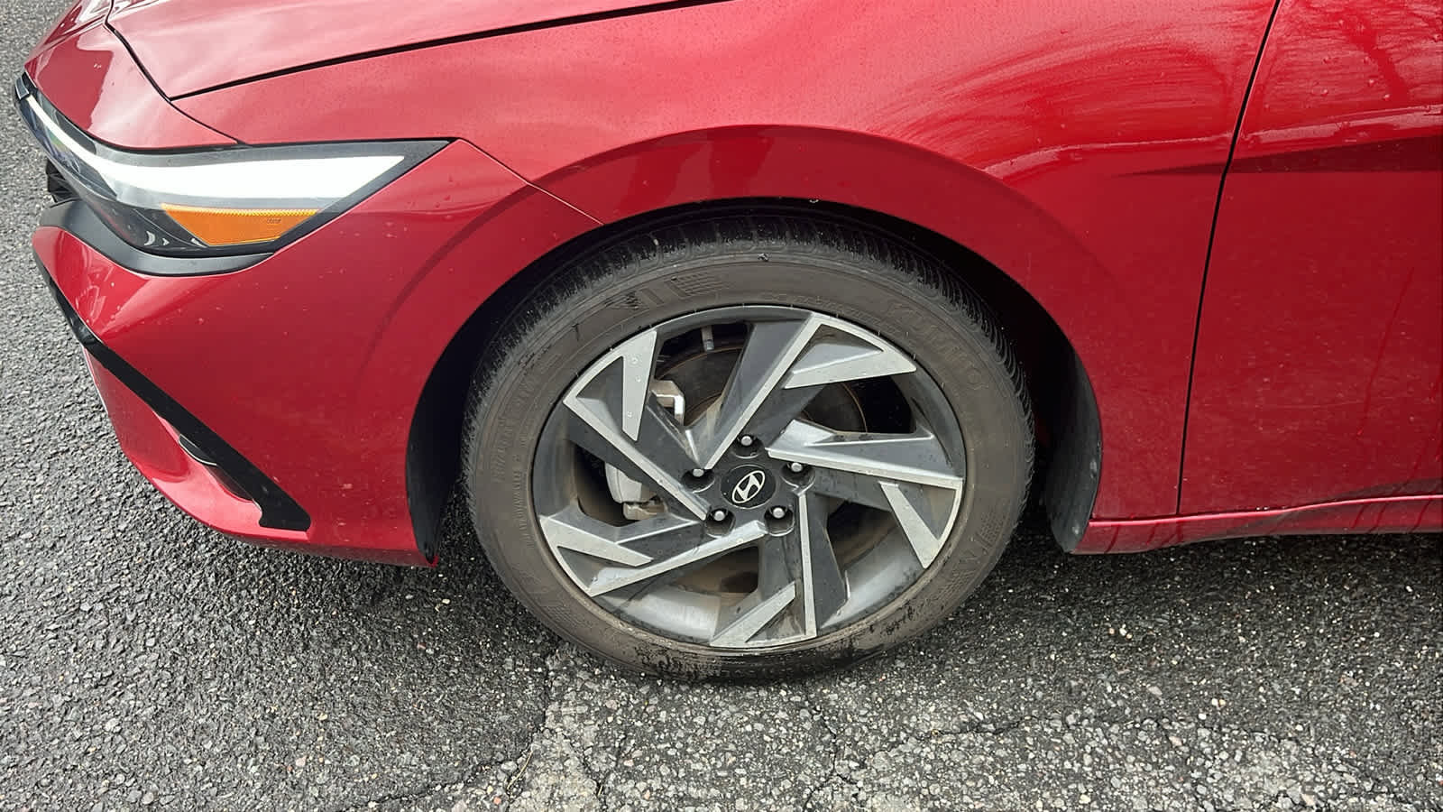 Used 2024 Hyundai Elantra Limited FWD image 8