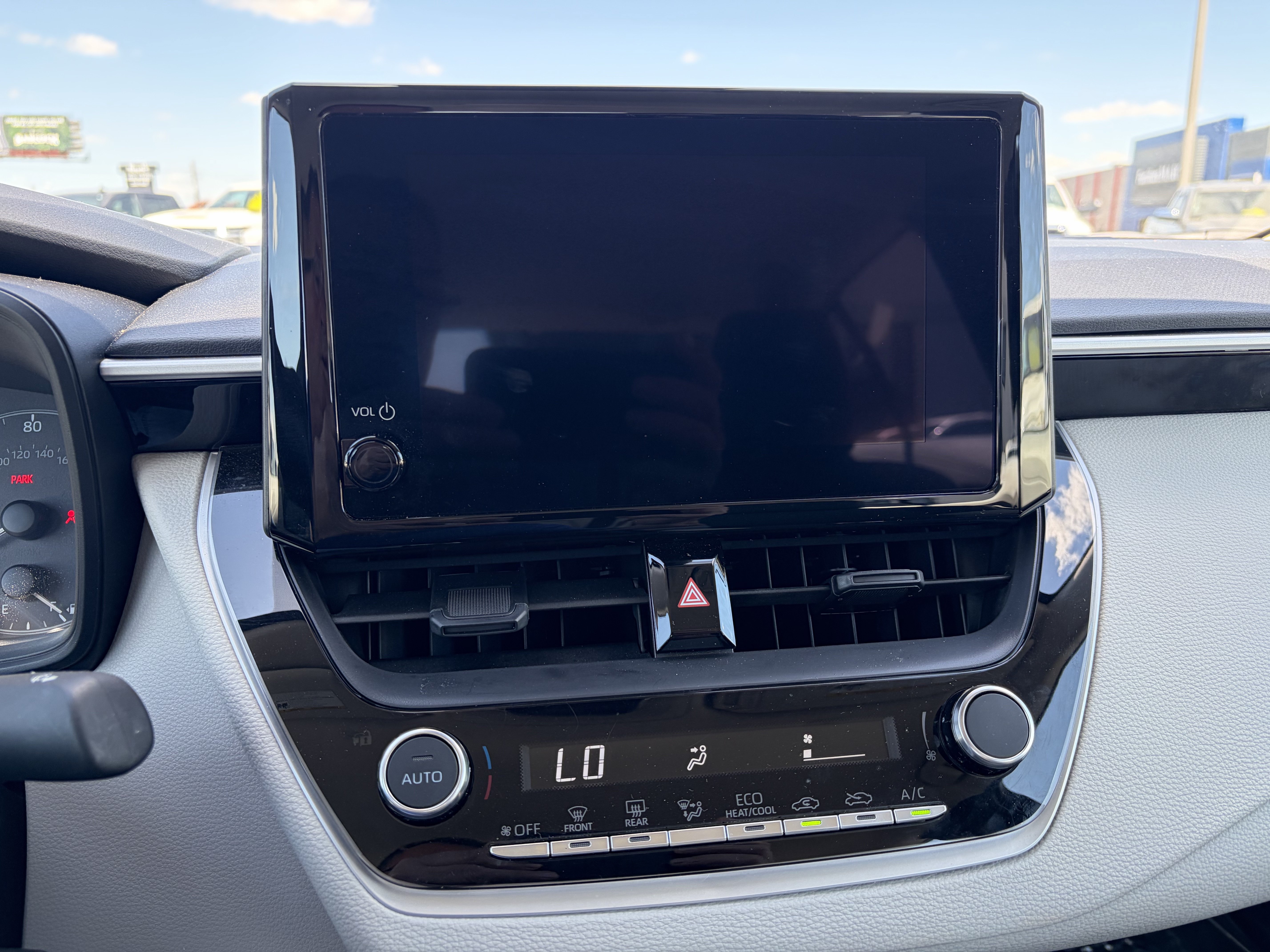 Used 2025 Toyota Corolla LE FWD image 10