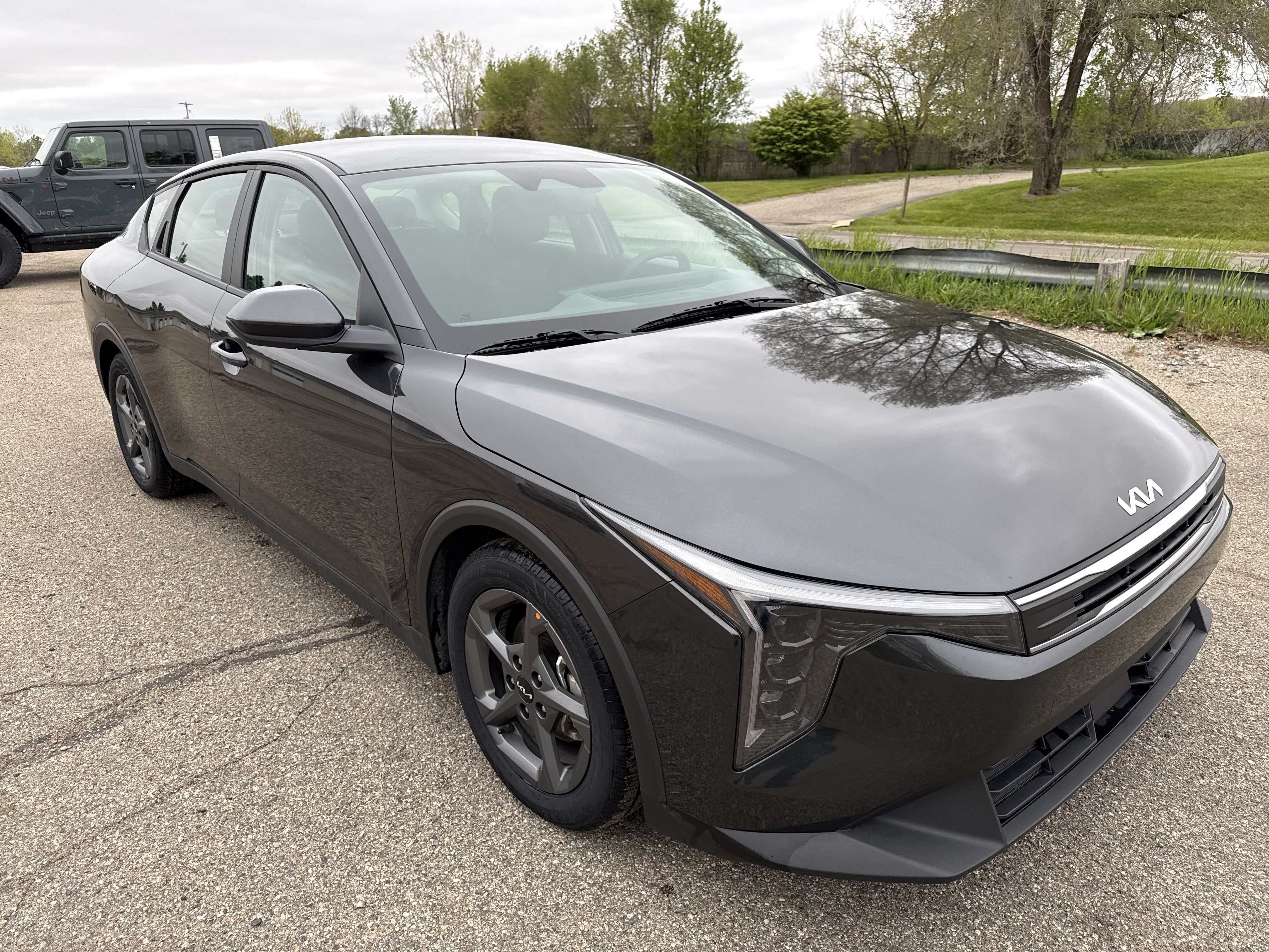 Used 2025 Kia K4 FWD image 1