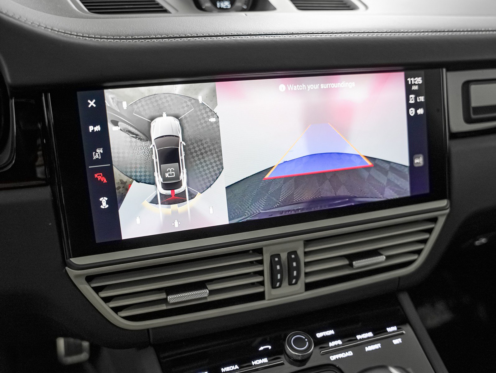 Certified 2022 Porsche Cayenne Turbo GT AWD/4WD image 25