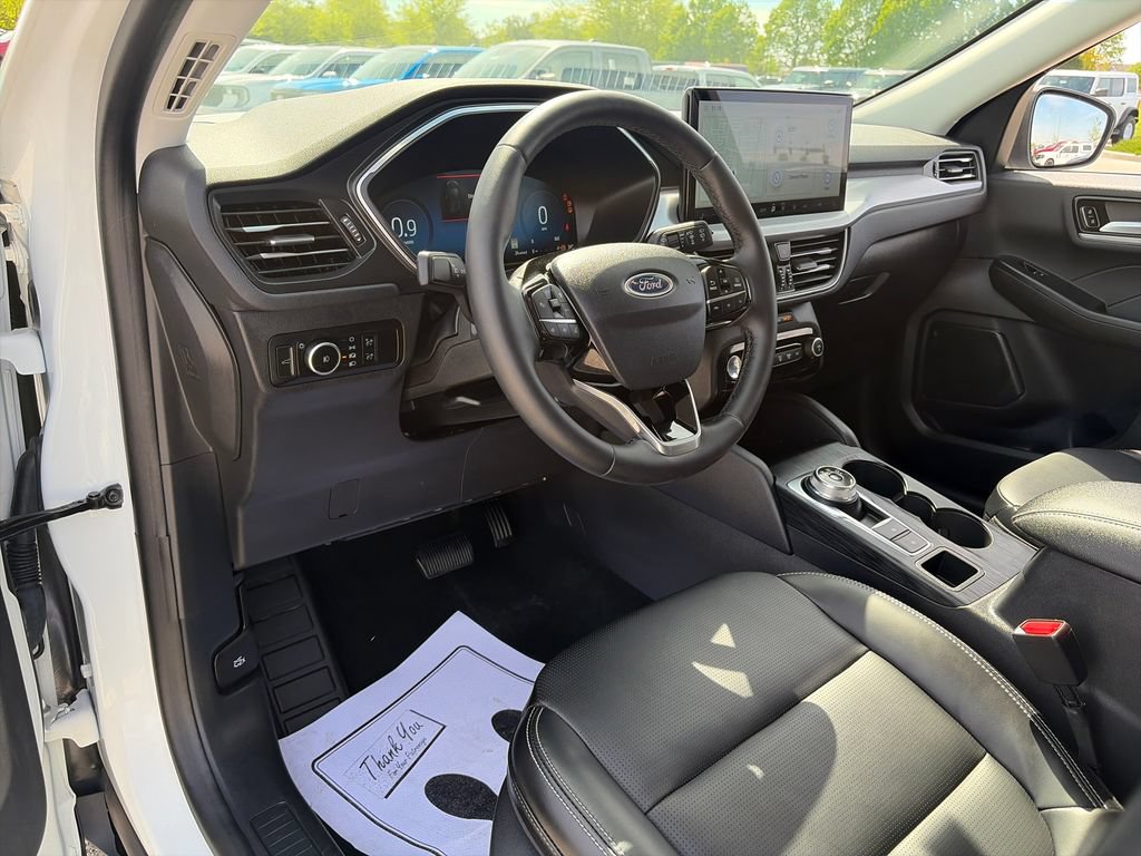Used 2024 Ford Escape Platinum AWD/4WD image 16