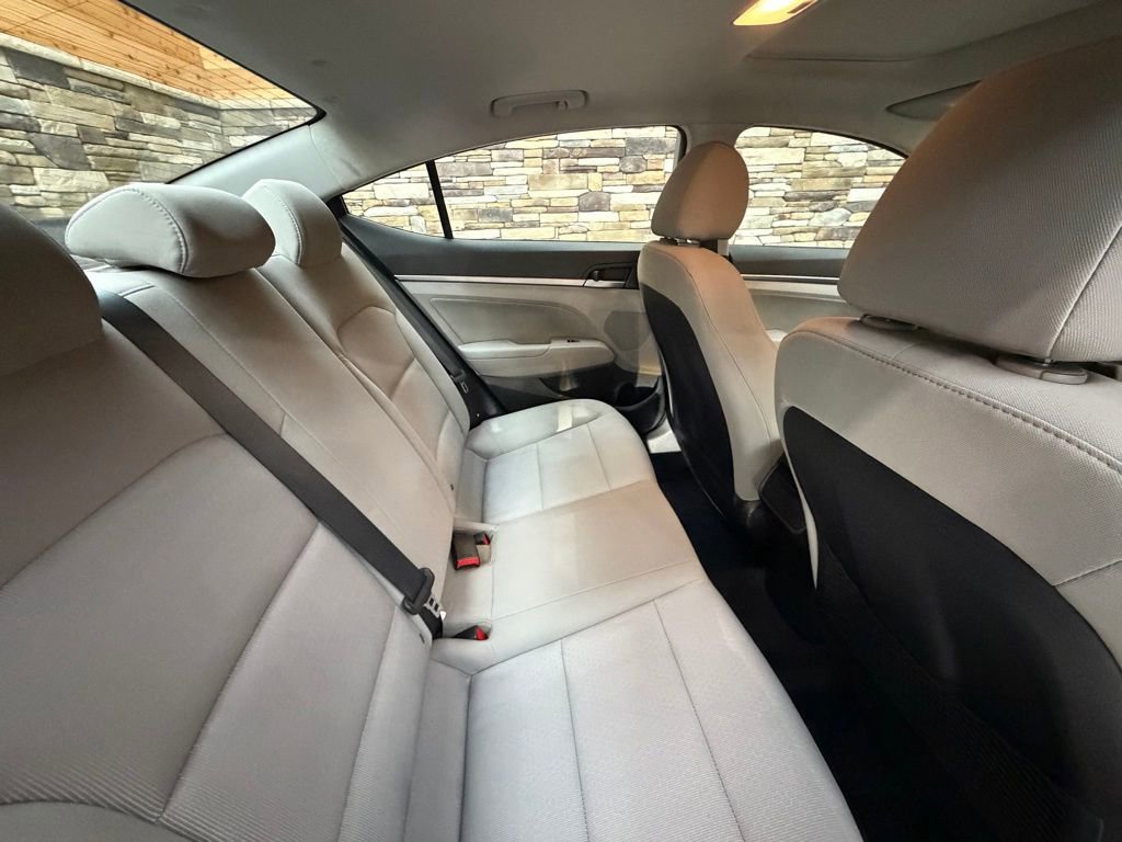 Used 2018 Hyundai Elantra Value Edition FWD image 31