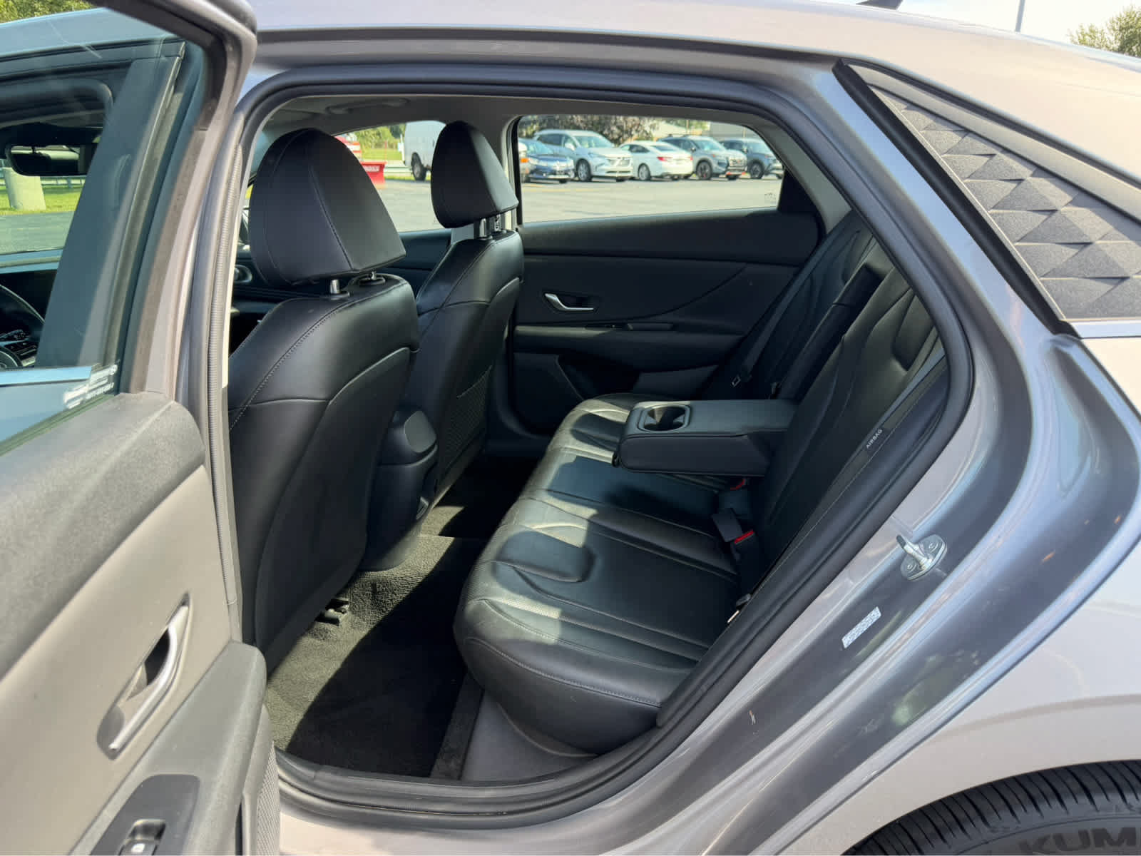 Used 2024 Hyundai Elantra Limited FWD image 14