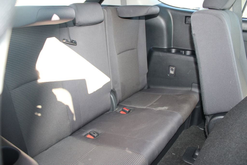 Used 2024 Toyota Highlander LE image 32