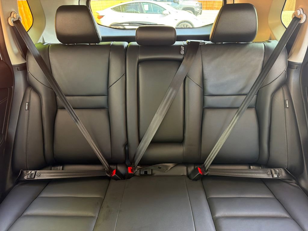 Used 2025 Nissan Rogue SL image 29