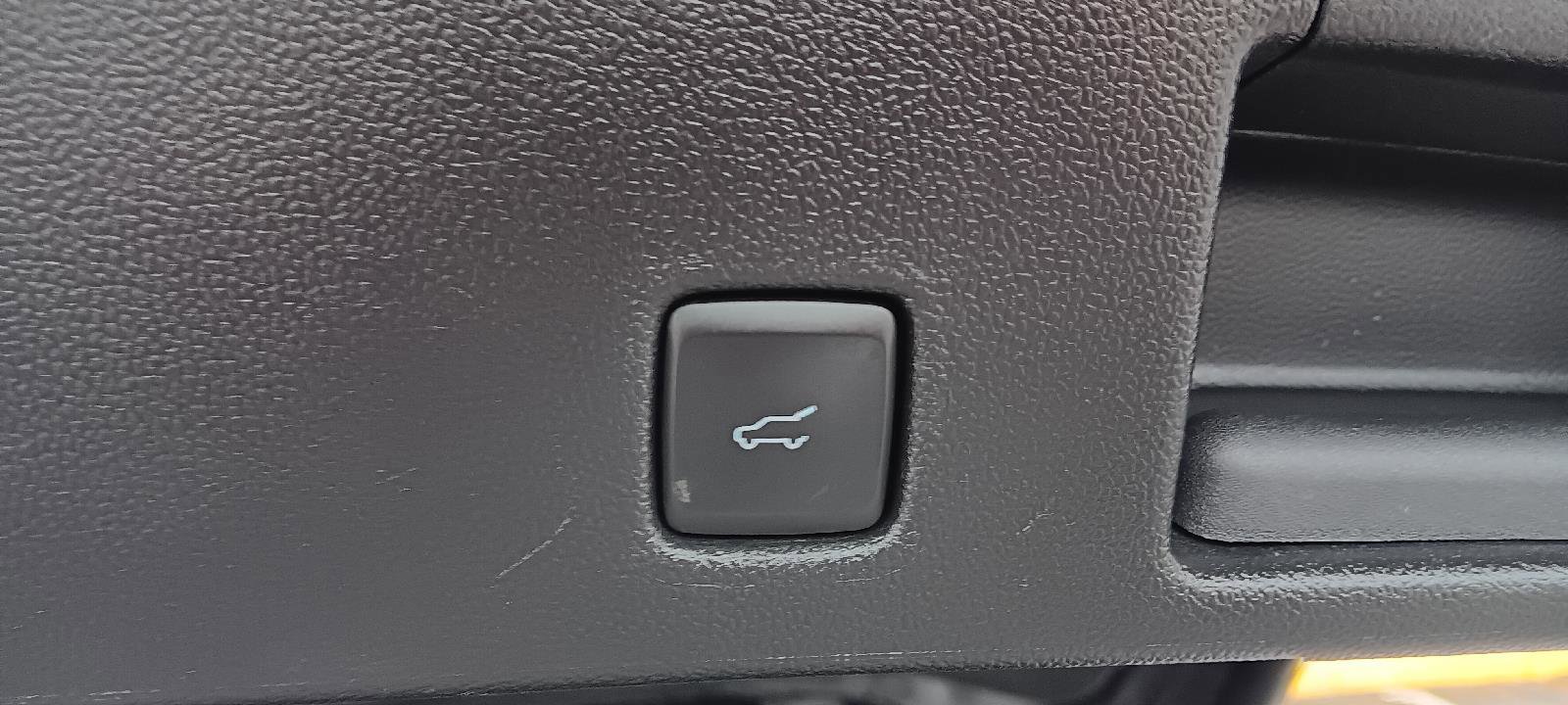 Used 2022 Ford Escape SE w/ Convenience Package image 26