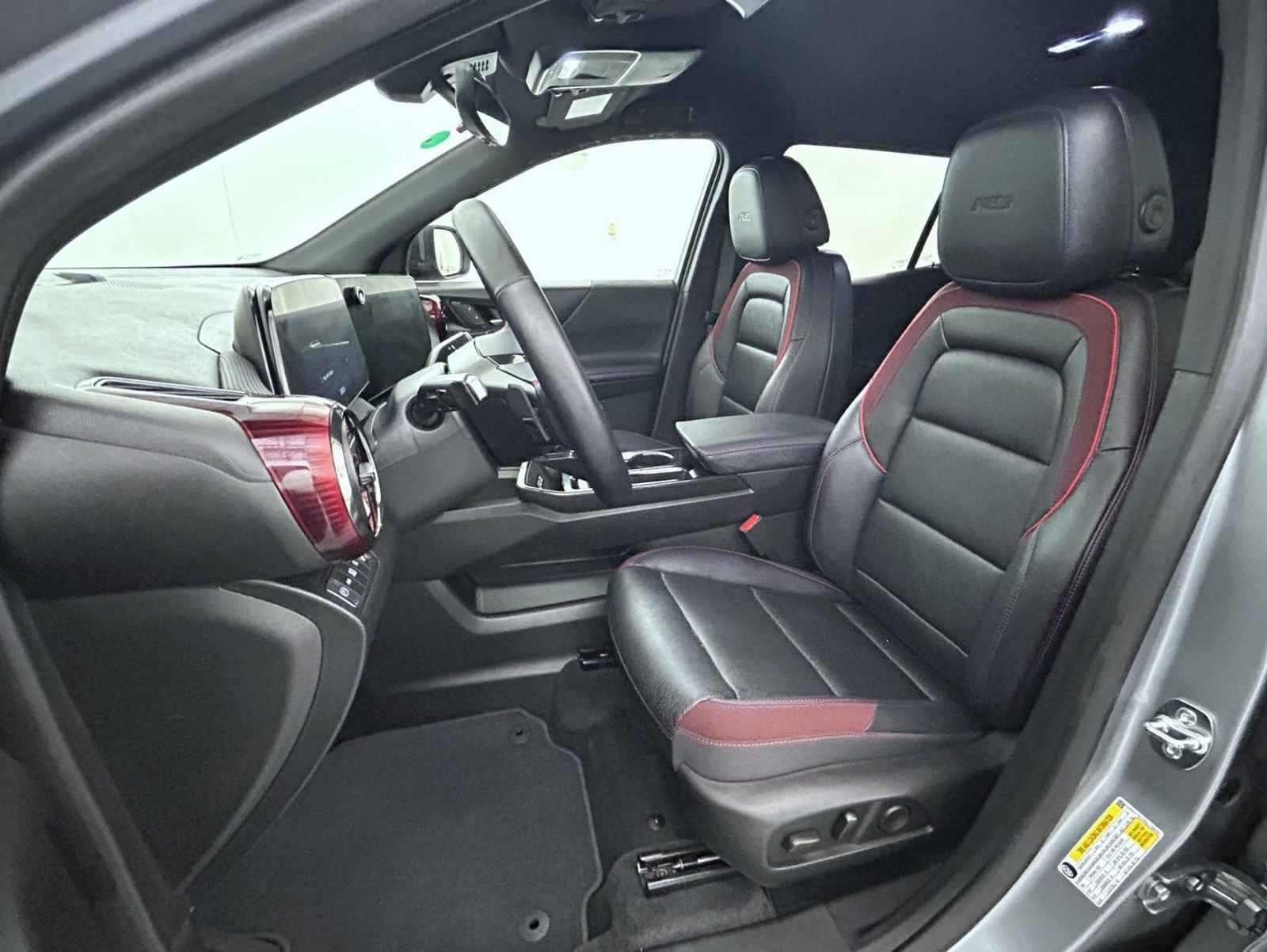 Used 2025 Chevrolet Equinox RS w/ Safety and Technology Package image 10