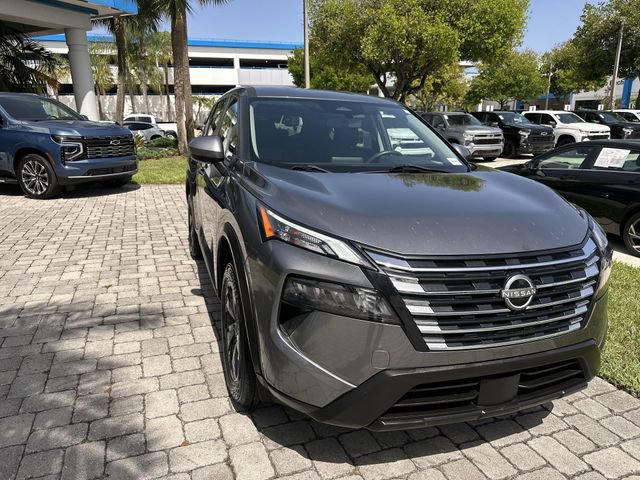 Used 2024 Nissan Rogue SV FWD image 17