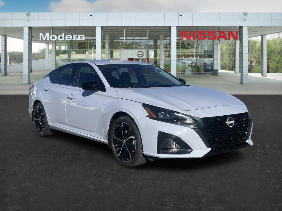 New 2025 Nissan Altima 2.5 SR image 7