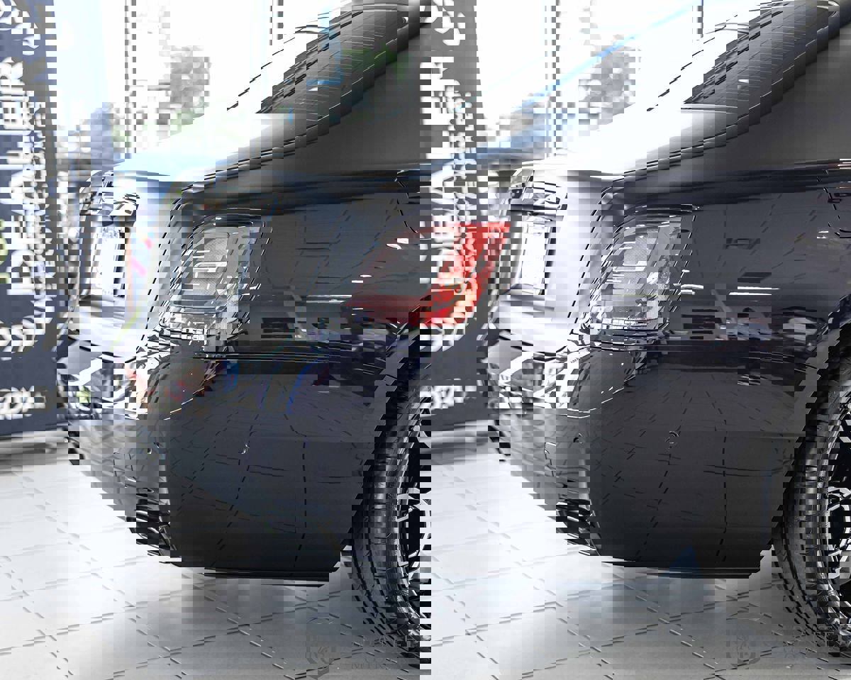 Used 2024 Rolls-Royce Ghost Black Badge image 15