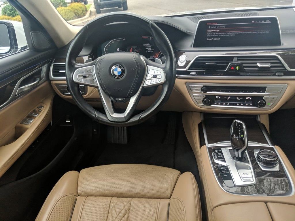 Used 2022 BMW 740i w/ Premium Package image 2