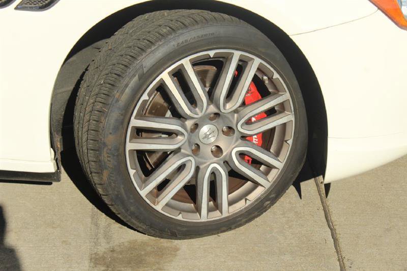 Used 2015 Maserati Quattroporte S Q4 AWD/4WD image 13