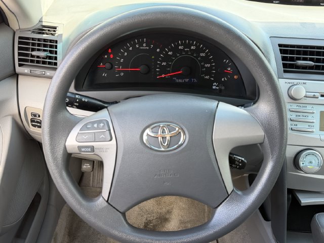 Used 2009 Toyota Camry LE FWD image 12