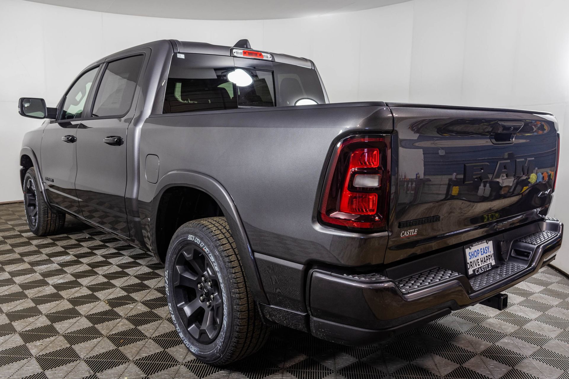 New 2026 RAM 1500 4x4 Crew Cab image 17