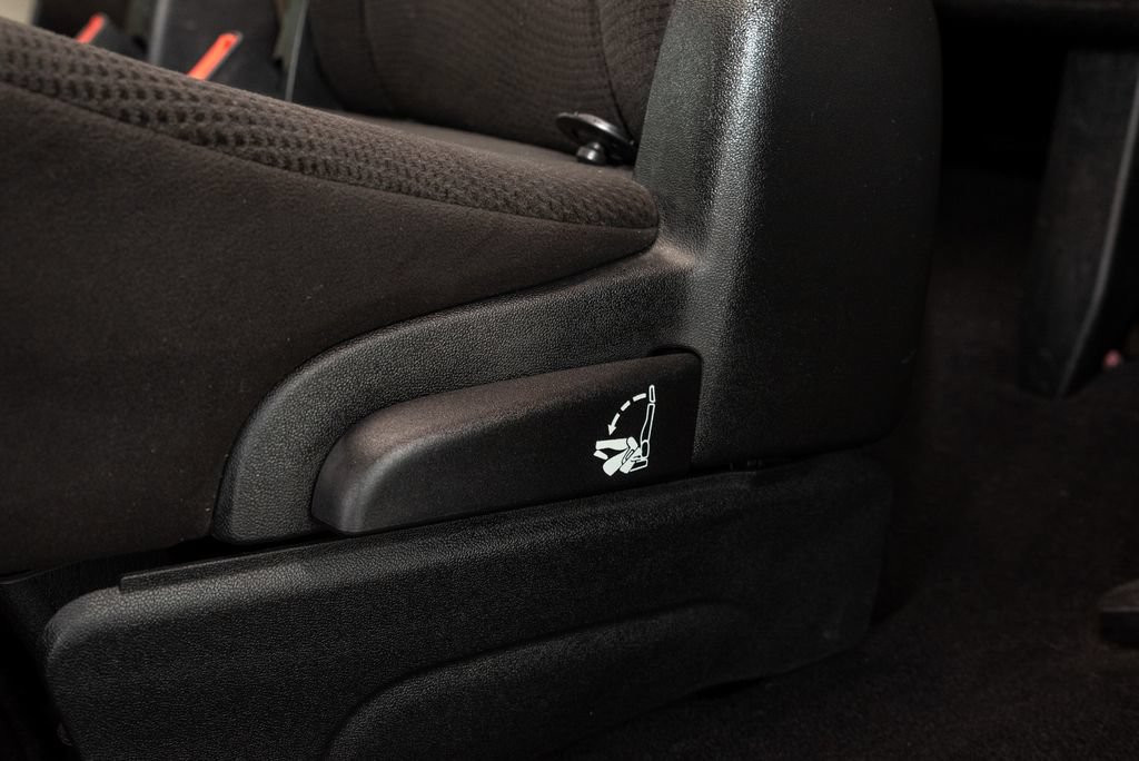 Used 2014 Dodge Grand Caravan SE w/ Quick Order Package 29E SE FWD image 9