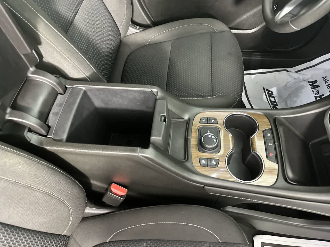 Used 2023 GMC Acadia SLE w/ Driver Convenience Package FWD image 26