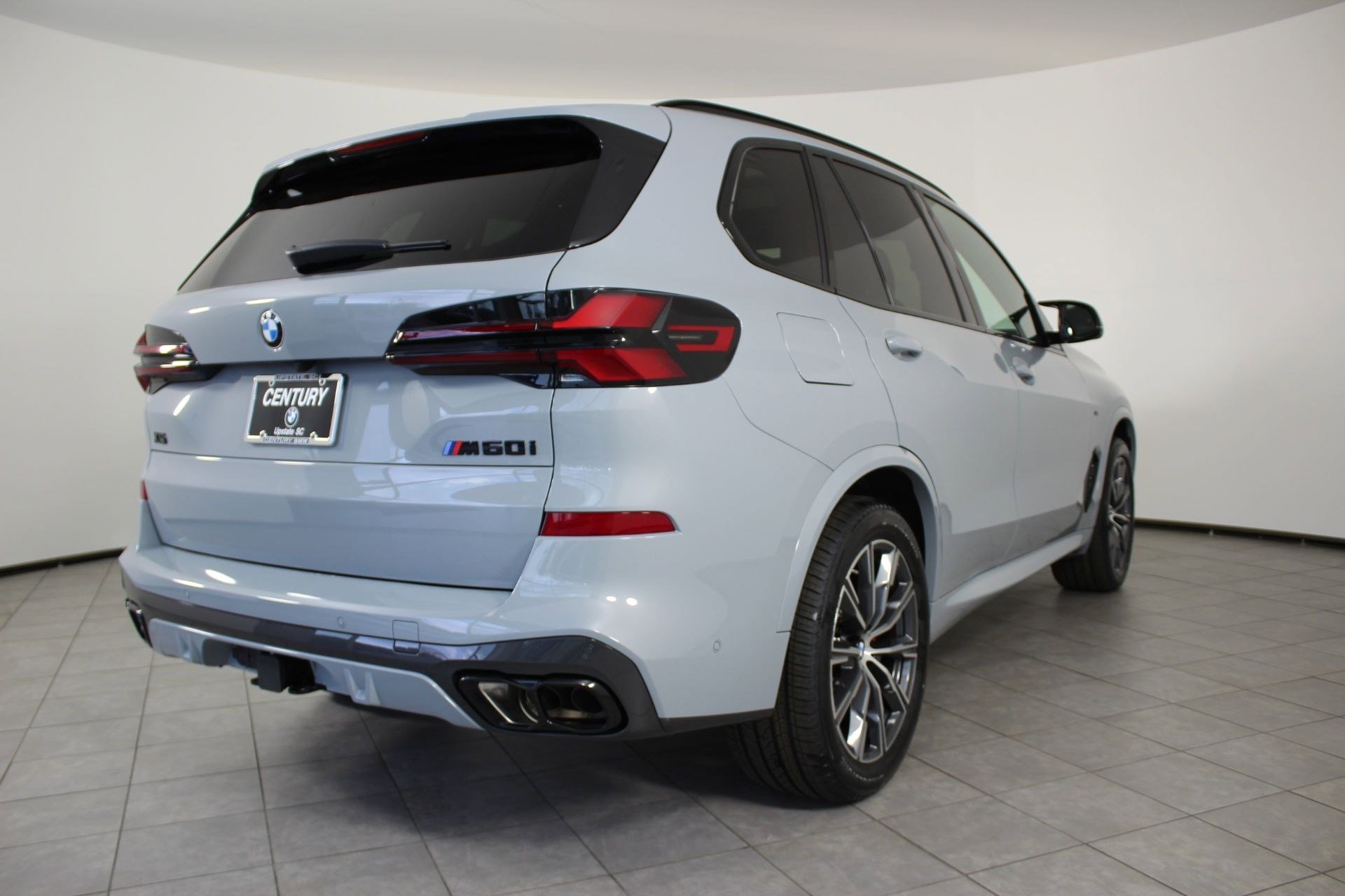 New 2026 BMW X5 M60i w/ Climate Comfort Package AWD/4WD image 9