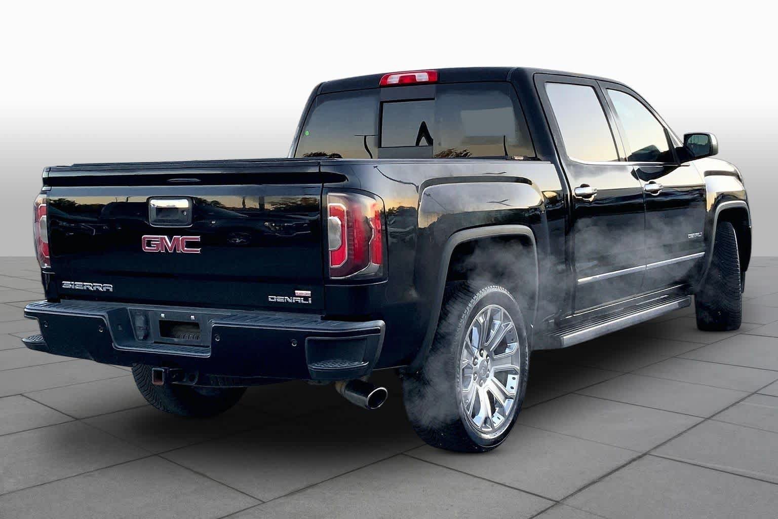 Used 2018 GMC Sierra 1500 Denali w/ Denali Ultimate Package AWD/4WD image 12