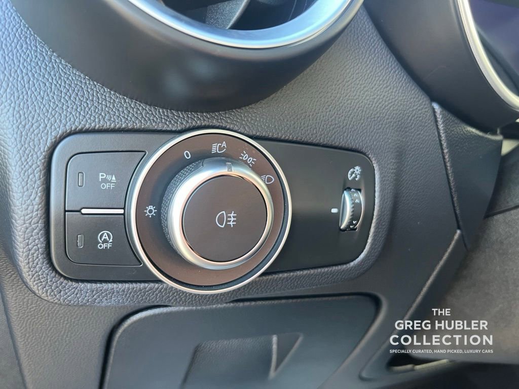 Used 2020 Alfa Romeo Stelvio Quadrifoglio image 26