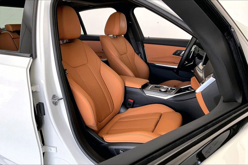 Used 2025 BMW 330i xDrive Sedan image 10