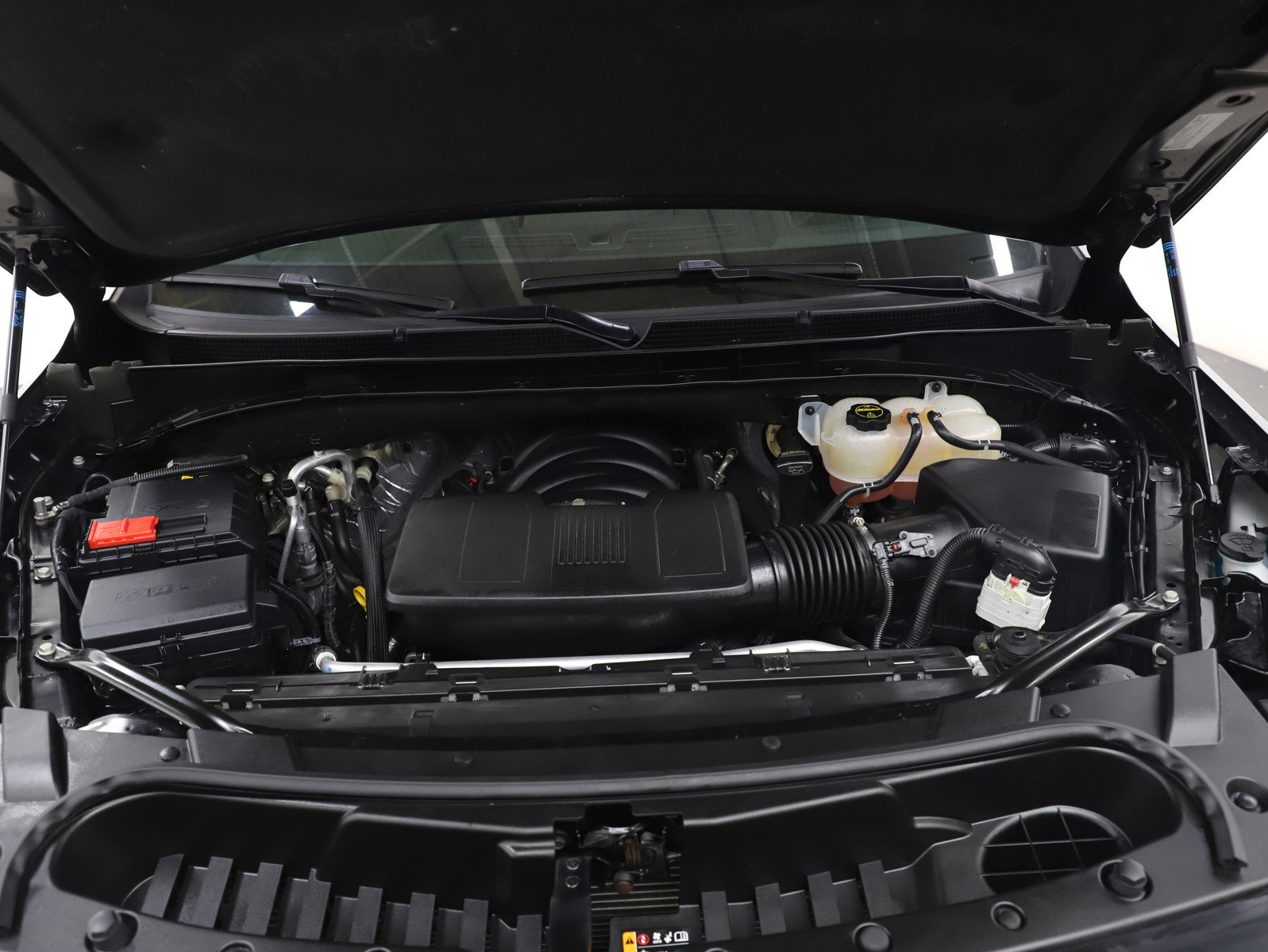 Used 2025 GMC Yukon Denali image 36