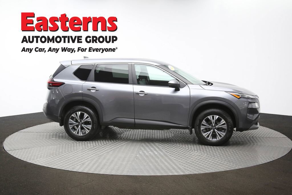 Used 2022 Nissan Rogue SV image 46