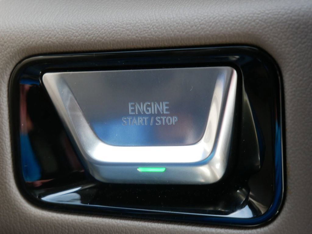 Used 2025 GMC Yukon XL Denali w/ LPO, Floor Liner Package AWD/4WD image 26
