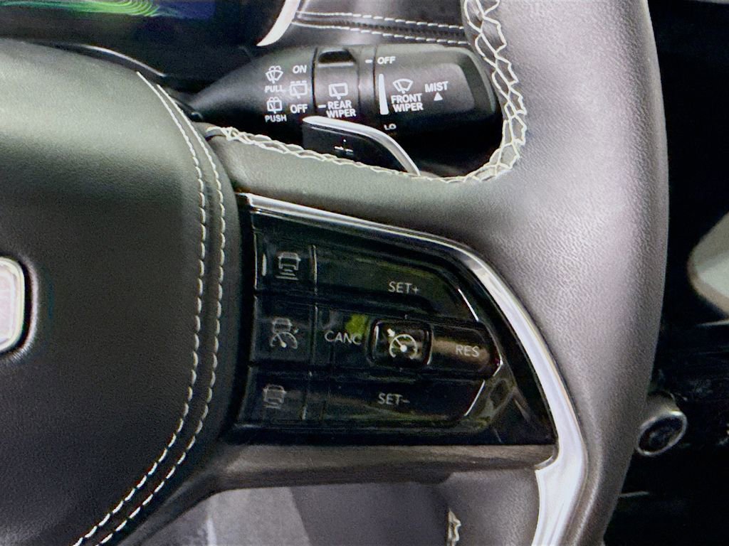 Used 2022 Jeep Grand Cherokee Overland image 24