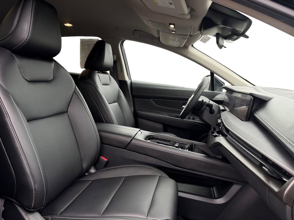 Certified 2025 Nissan Murano SV w/ Cargo Package image 15