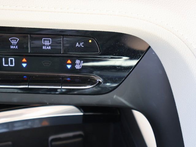 Certified 2022 Buick Envision Avenir w/ Technology Package II image 31