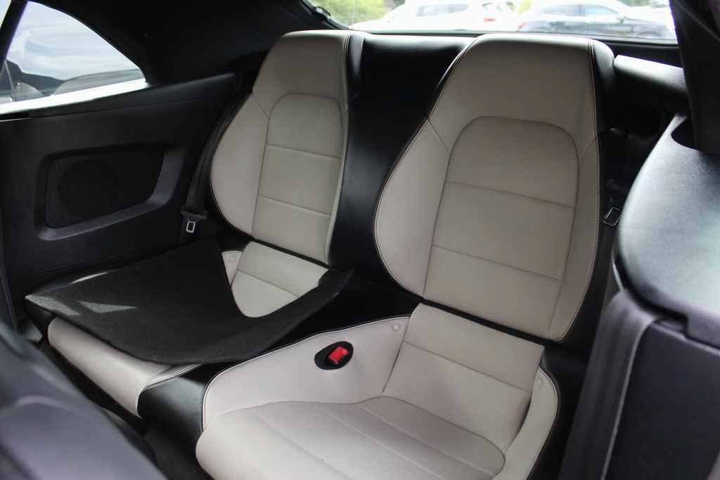 Used 2018 Ford Mustang Premium RWD image 26